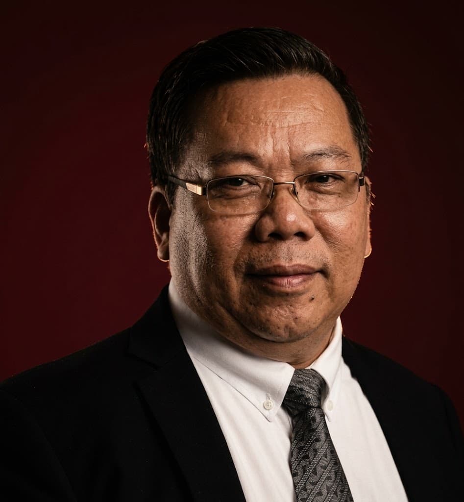Mr Edgar Bacason